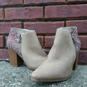 Adorable Size 7.5 Booties